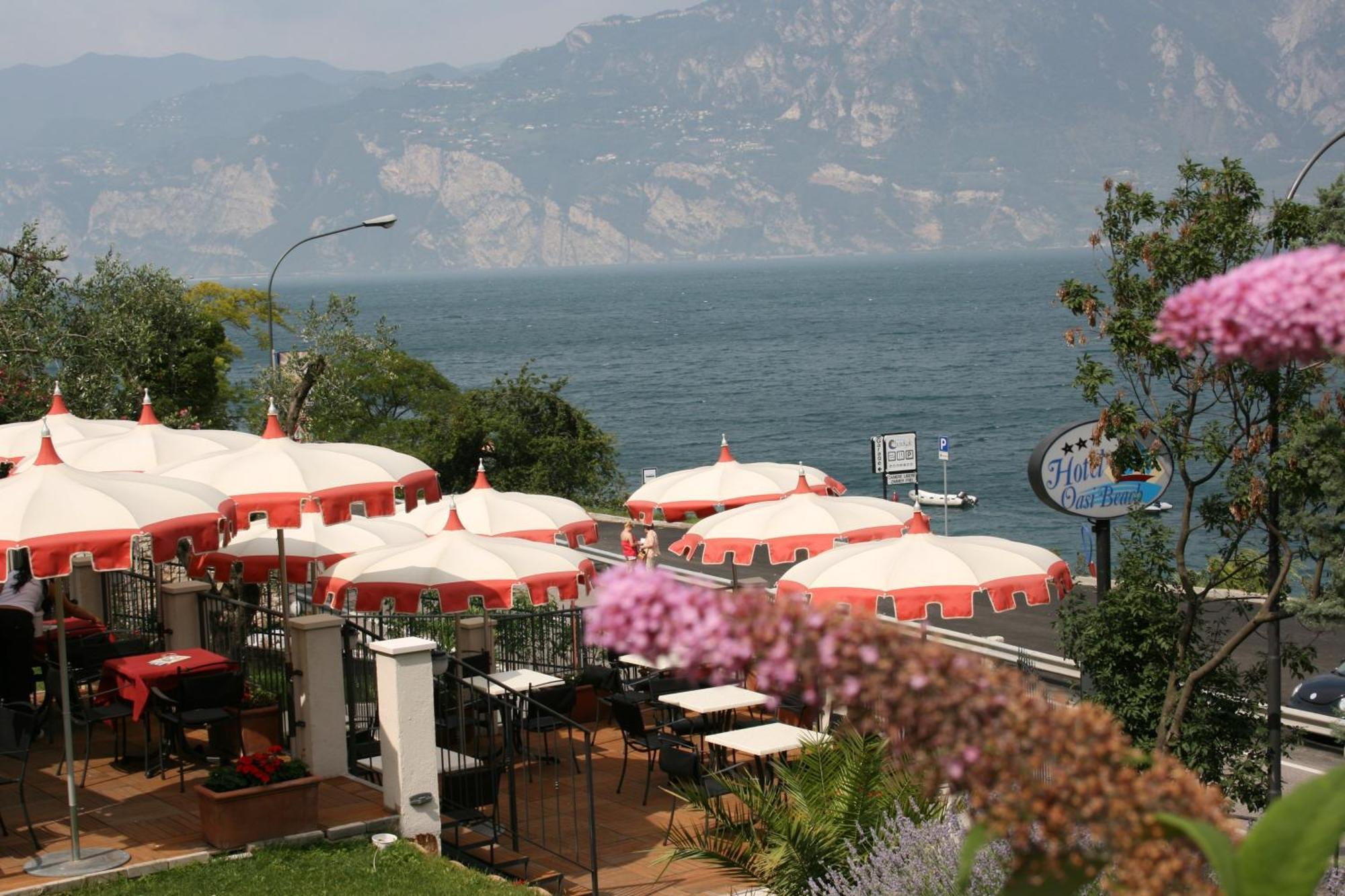 Hotel Oasi Beach Malcesine Exterior photo